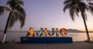 malecón de Ajijic
