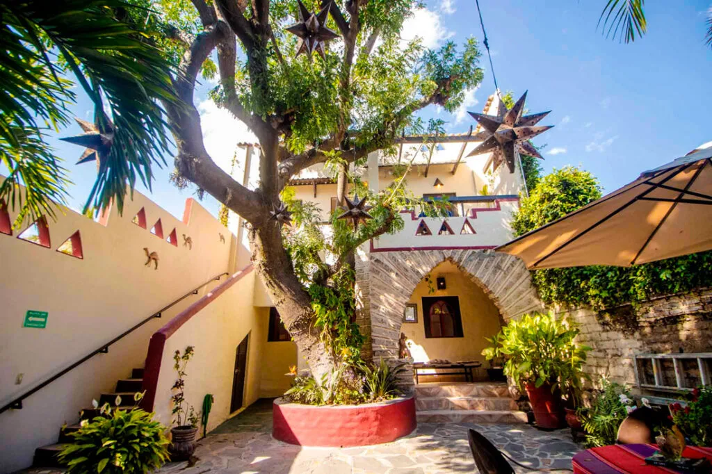 Hotel Casa Blanca Ajijic patio