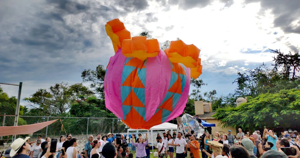 Ballon regatta in Ajijic