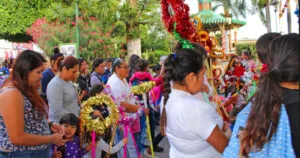 Children in the nativity plays of the Christmas posadas in Ajijic