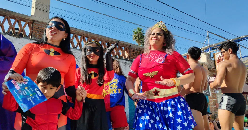Float in the New Years parade in Ajijic