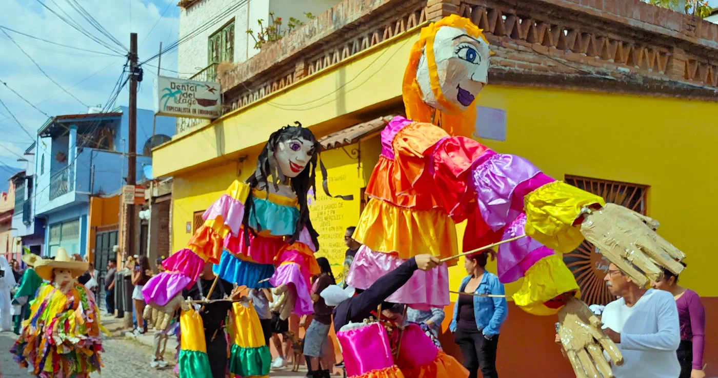 New Years parade in Ajijic